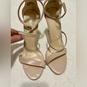 Nine West Women's Lioro Ankle Strap Sandals Light Latte 6.5 M